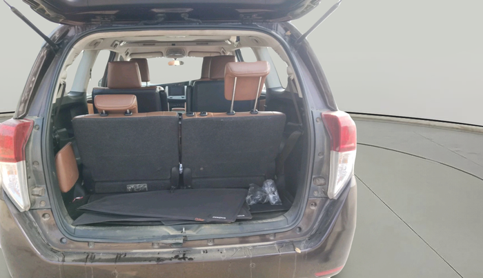 2016 Toyota Innova Crysta 2.8 ZX AT 7 STR, Diesel, Automatic, 2,41,633 km, exterior