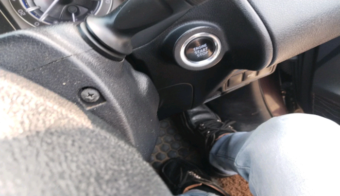 2016 Toyota Innova Crysta 2.8 ZX AT 7 STR, Diesel, Automatic, 2,41,633 km, interior