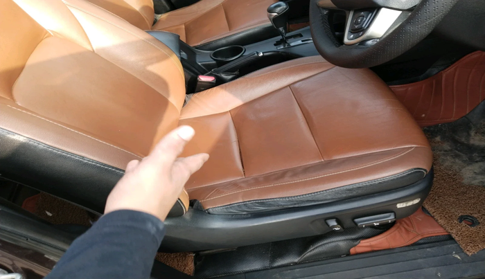 2016 Toyota Innova Crysta 2.8 ZX AT 7 STR, Diesel, Automatic, 2,41,633 km, interior