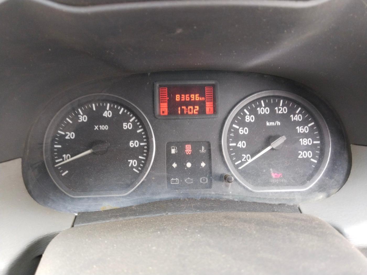 2013 Nissan Terrano XE (D), Diesel, Manual, 83,696 km, interior