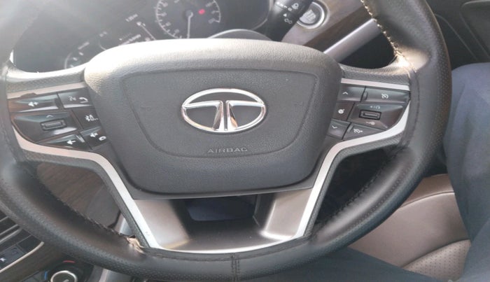 2019 Tata Harrier XZ 2.0L, Diesel, Manual, 1,04,695 km, interior