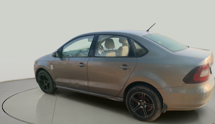 2013 Skoda Rapid ACTIVE 1.6 TDI CR MT, Diesel, Manual, 65,221 km, exterior