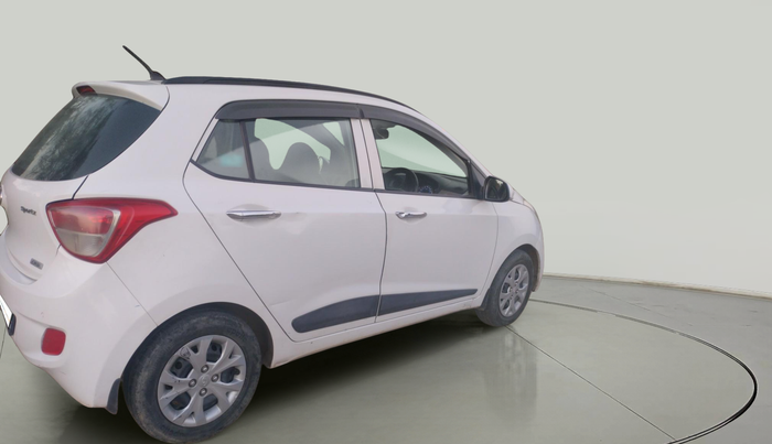 2014 Hyundai Grand i10 SPORTZ 1.1 CRDI, Diesel, Manual, 1,12,345 km, exterior