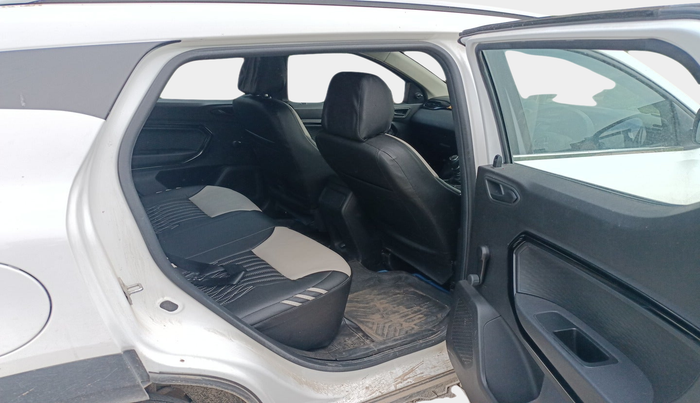 2022 Renault Kiger RXE MT, Petrol, Manual, 32,109 km, interior