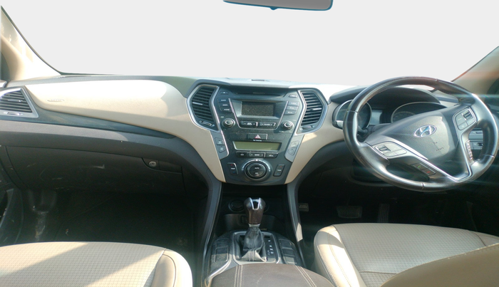 2014 Hyundai Santa Fe 2 WD AT, Diesel, Automatic, 1,35,728 km, interior