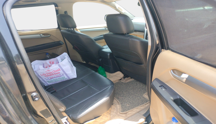 2018 ISUZU D-Max V Cross 4*4 MT, Diesel, Manual, 56,942 km, interior