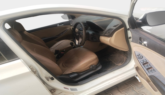 2013 Hyundai Verna FLUIDIC 1.6 CRDI SX, Diesel, Manual, 1,49,657 km, interior