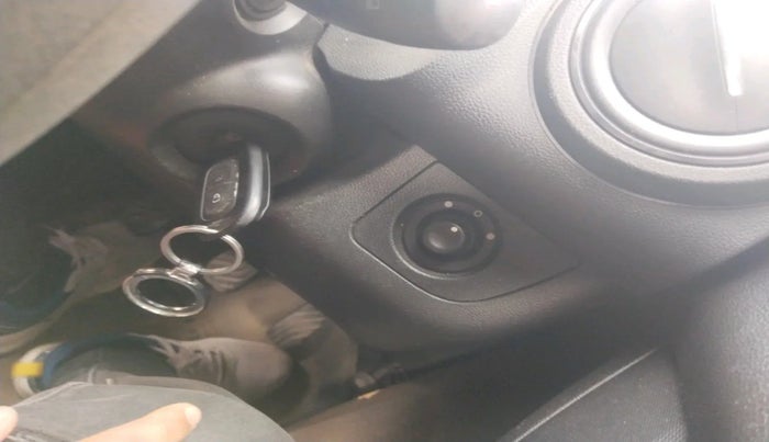 2023 Renault Kwid RXT 1.0, Petrol, Manual, 41,969 km, interior