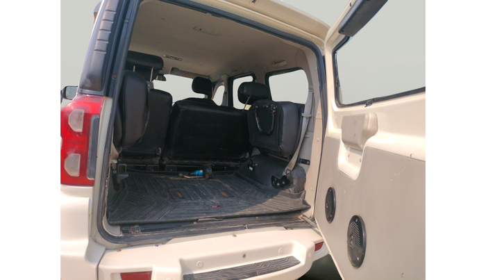 2017 Mahindra Scorpio S10, Diesel, Manual, 98,062 km, exterior
