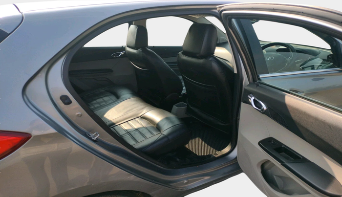 2018 Tata Tiago XZ PETROL, Petrol, Manual, 1,64,417 km, interior