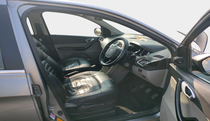 2018 Tata Tiago XZ PETROL, Petrol, Manual, 1,64,417 km, interior