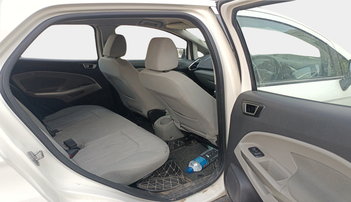 2015 Ford Ecosport TITANIUM 1.5L DIESEL, Diesel, Manual, 1,29,978 km, interior