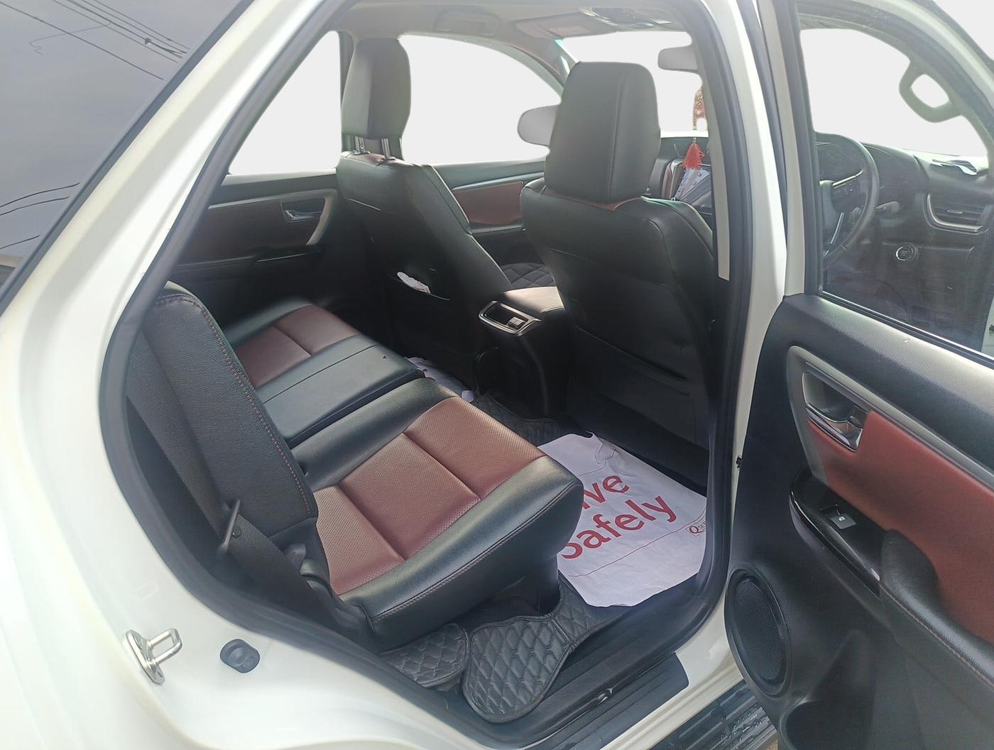 2023 Toyota Fortuner 4X4 AT 2.8 LEGENDER, Diesel, Automatic, 35,568 km, interior