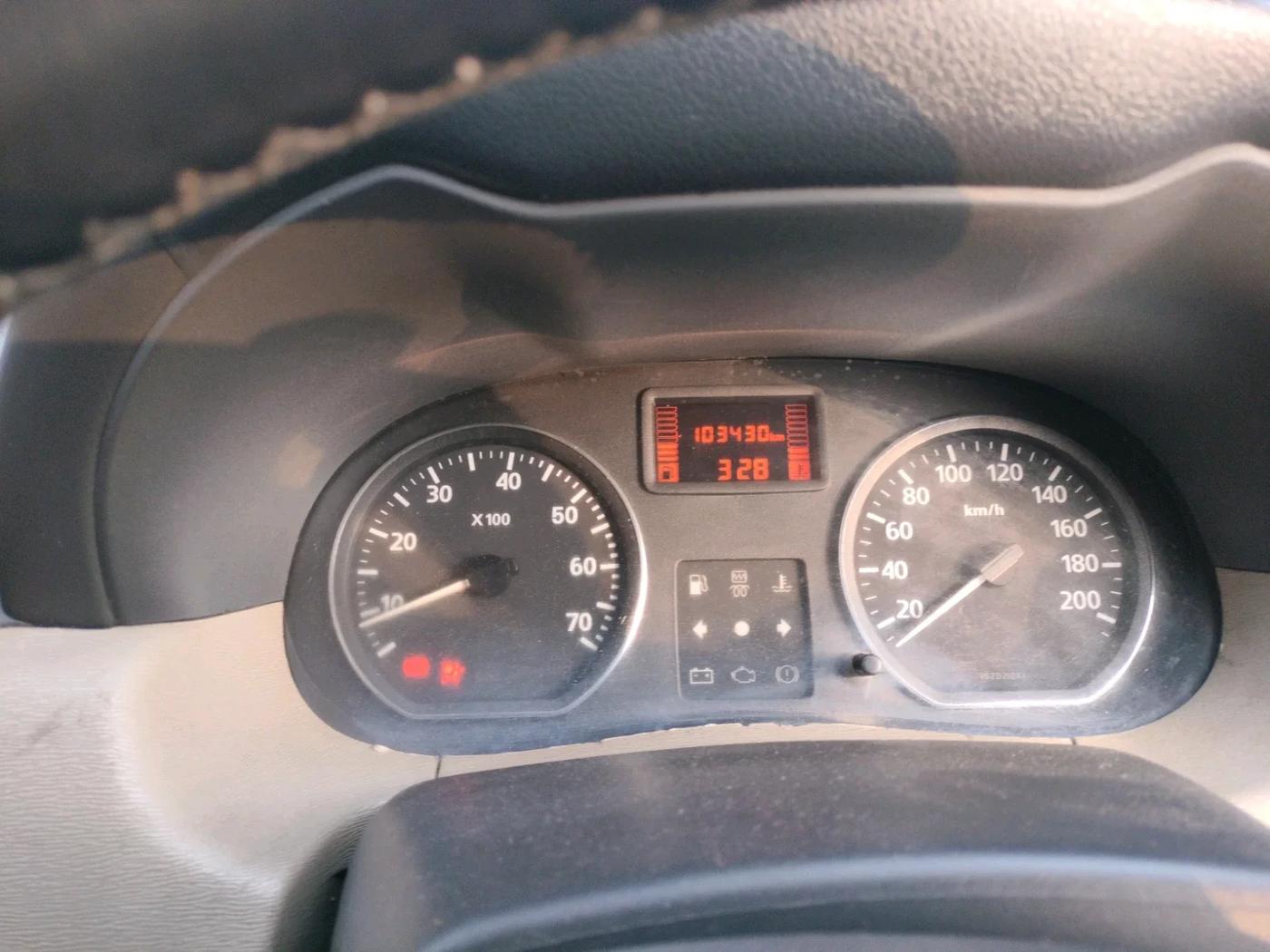 2014 Nissan Terrano XL O (D), Diesel, Manual, 1,03,430 km, interior