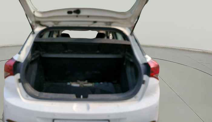 2016 Hyundai Elite i20 MAGNA 1.4 CRDI, Diesel, Manual, 1,31,036 km, exterior