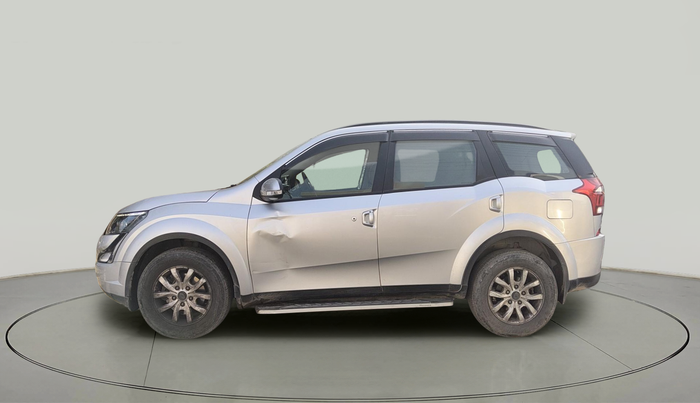 2021 Mahindra XUV500 W9, Diesel, Manual, 59,111 km, exterior