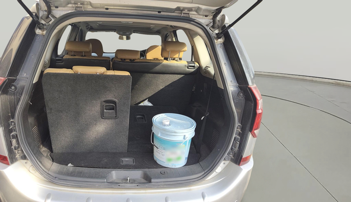 2021 Mahindra XUV500 W9, Diesel, Manual, 59,111 km, exterior