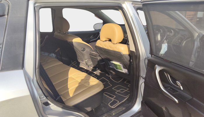 2021 Mahindra XUV500 W9, Diesel, Manual, 59,111 km, interior