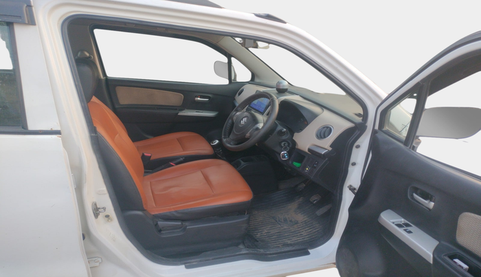 2017 Maruti Wagon R 1.0 LXI CNG, Petrol, Manual, 1,76,177 km, interior