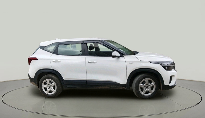 2024 KIA SELTOS  HTE 1.5 PETROL MT, Petrol, Manual, 17,708 km, exterior