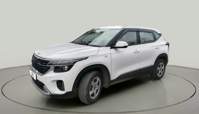 2024 KIA SELTOS  HTE 1.5 PETROL MT, Petrol, Manual, 17,708 km, exterior