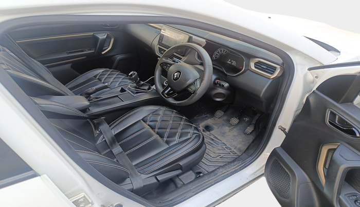 2022 Renault Kiger RXT MT, Petrol, Manual, 26,492 km, interior