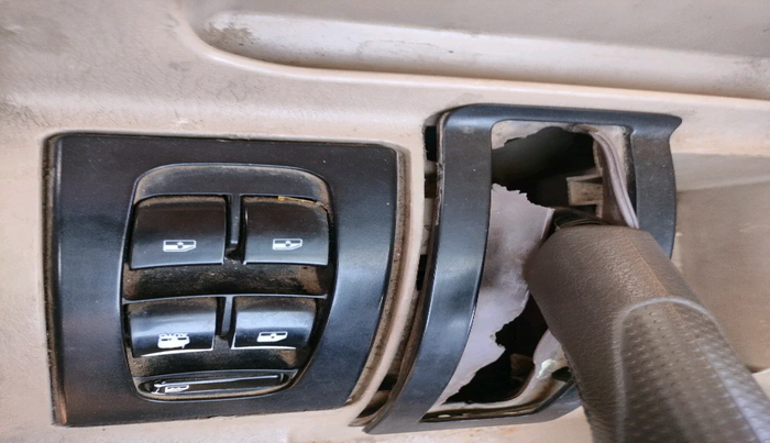 2012 Mahindra Scorpio VLX 2WD BS-III, Diesel, Manual, 1,68,083 km, interior