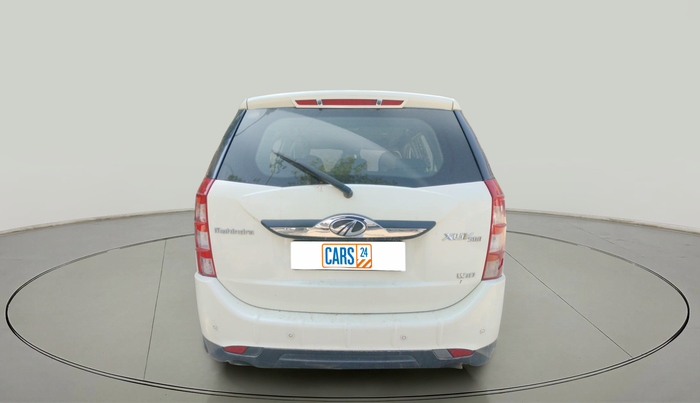 2016 Mahindra XUV500 W10, Diesel, Manual, 2,06,202 km, exterior