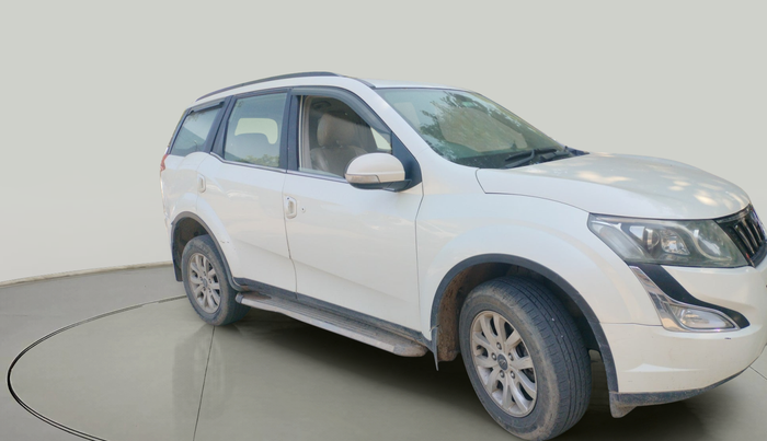 2016 Mahindra XUV500 W10, Diesel, Manual, 2,06,202 km, exterior