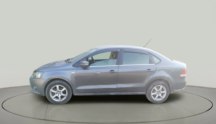 2013 Volkswagen Vento HIGHLINE 1.6 MPI, Petrol, Manual, 1,52,609 km, exterior