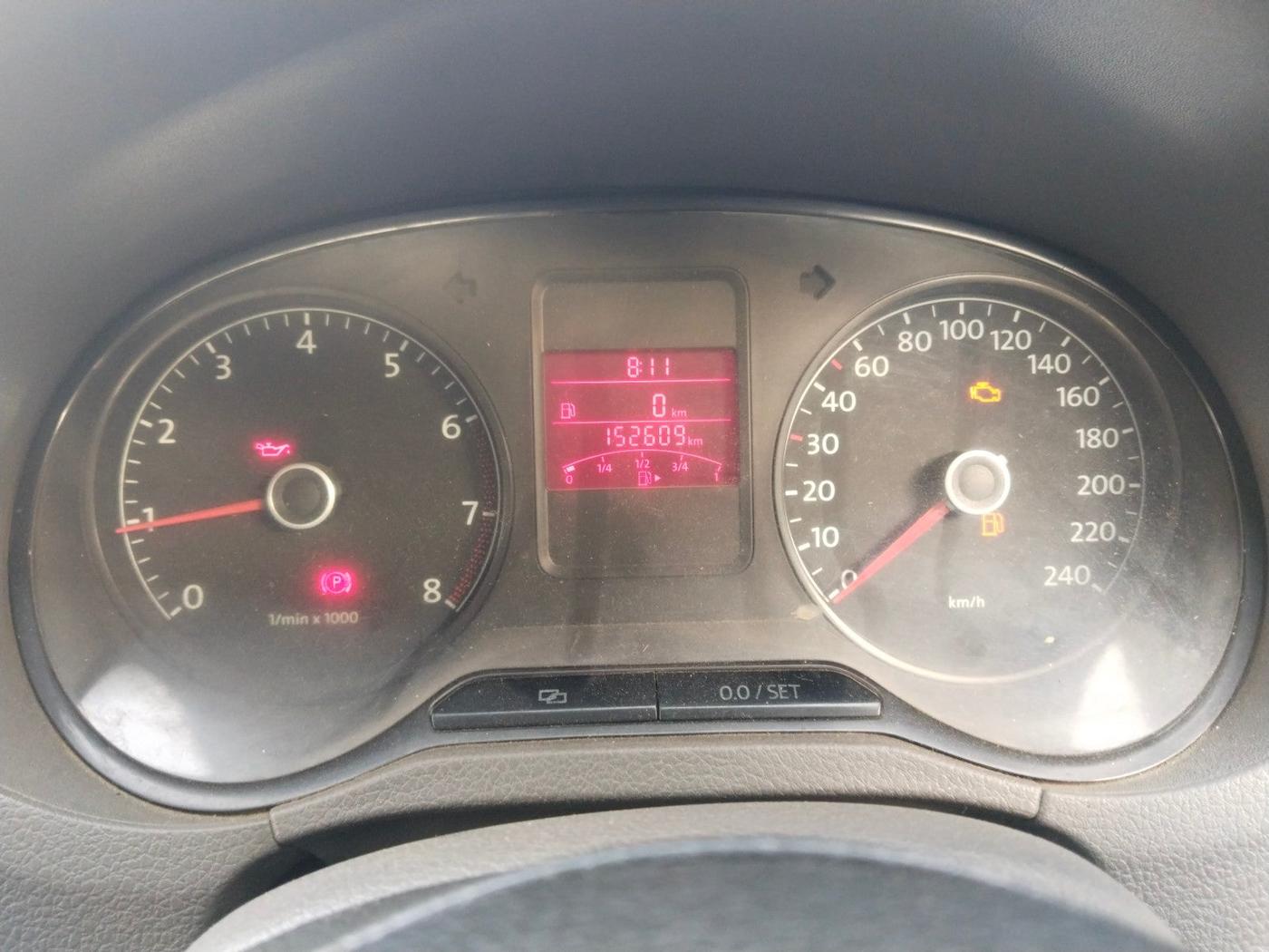 2013 Volkswagen Vento HIGHLINE 1.6 MPI, Petrol, Manual, 1,52,609 km, interior