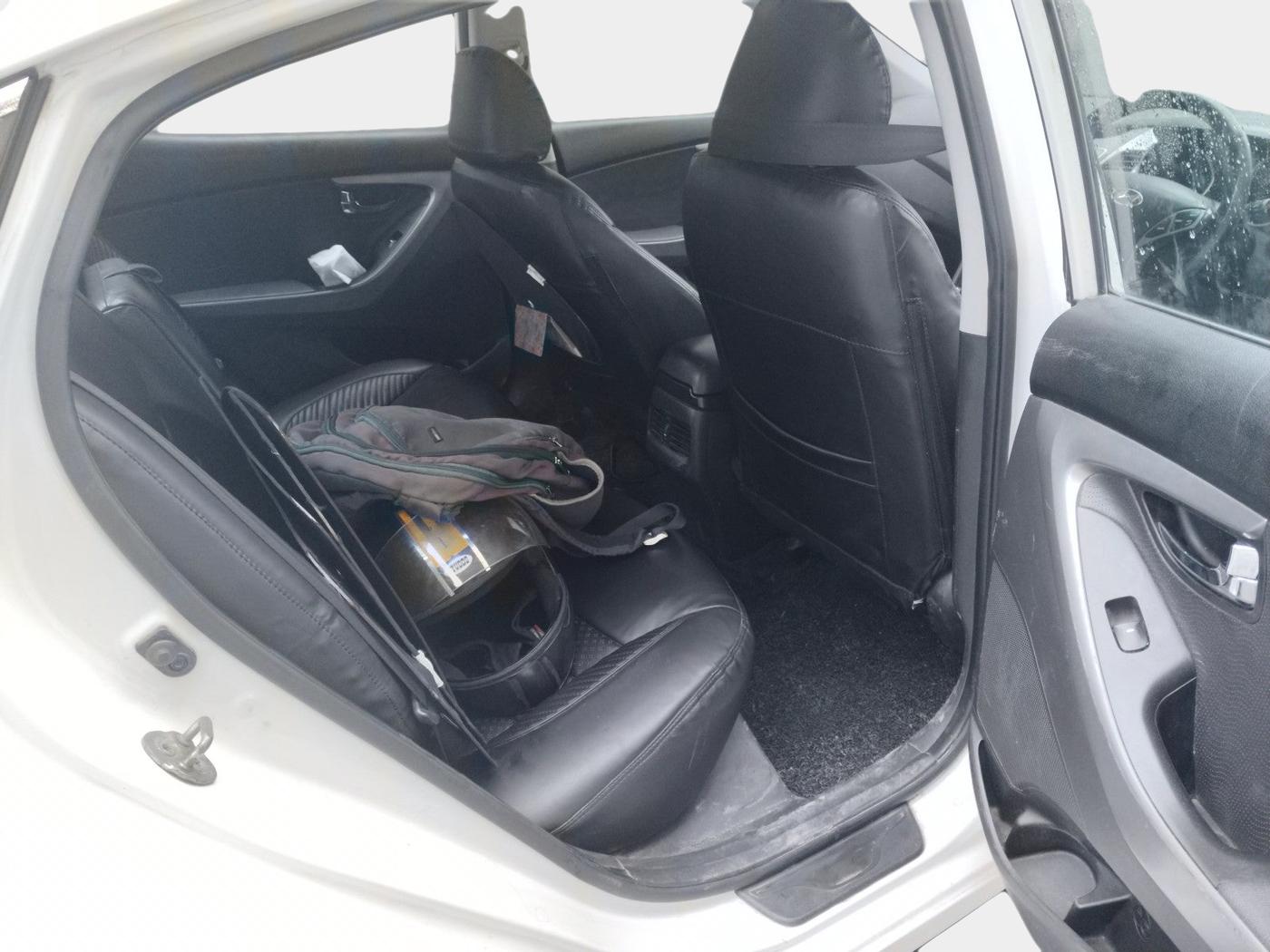 2015 Hyundai New Elantra 1.6 SX AT DIESEL, Diesel, Automatic, 1,50,469 km, interior
