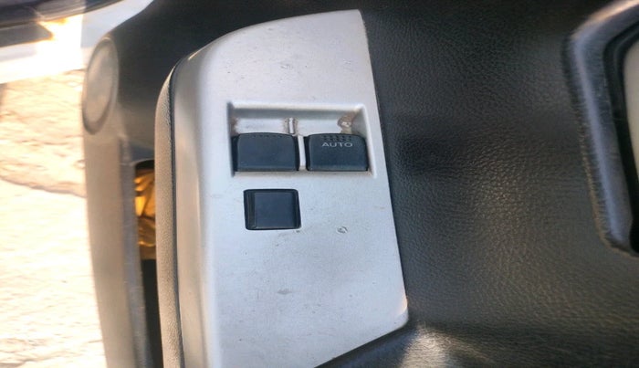 2015 Maruti Wagon R 1.0 LXI, Petrol, Manual, 1,26,102 km, interior