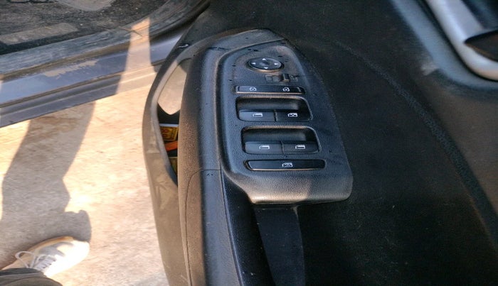 2020 Hyundai VENUE S 1.4 CRDI, Diesel, Manual, 1,34,912 km, interior