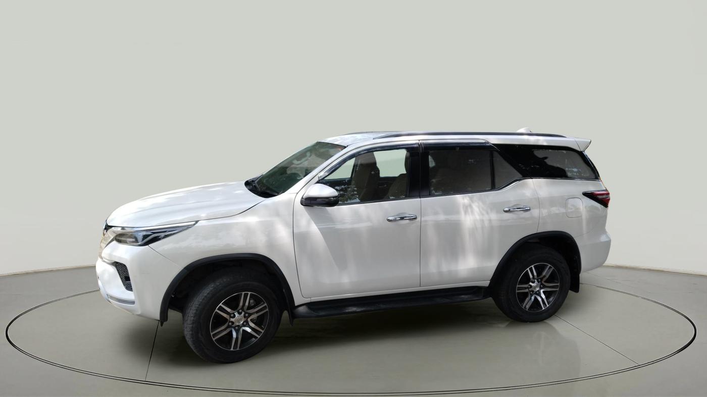 2023 Toyota Fortuner 4X2 AT 2.8 DIESEL, Diesel, Automatic, 38,121 km, exterior