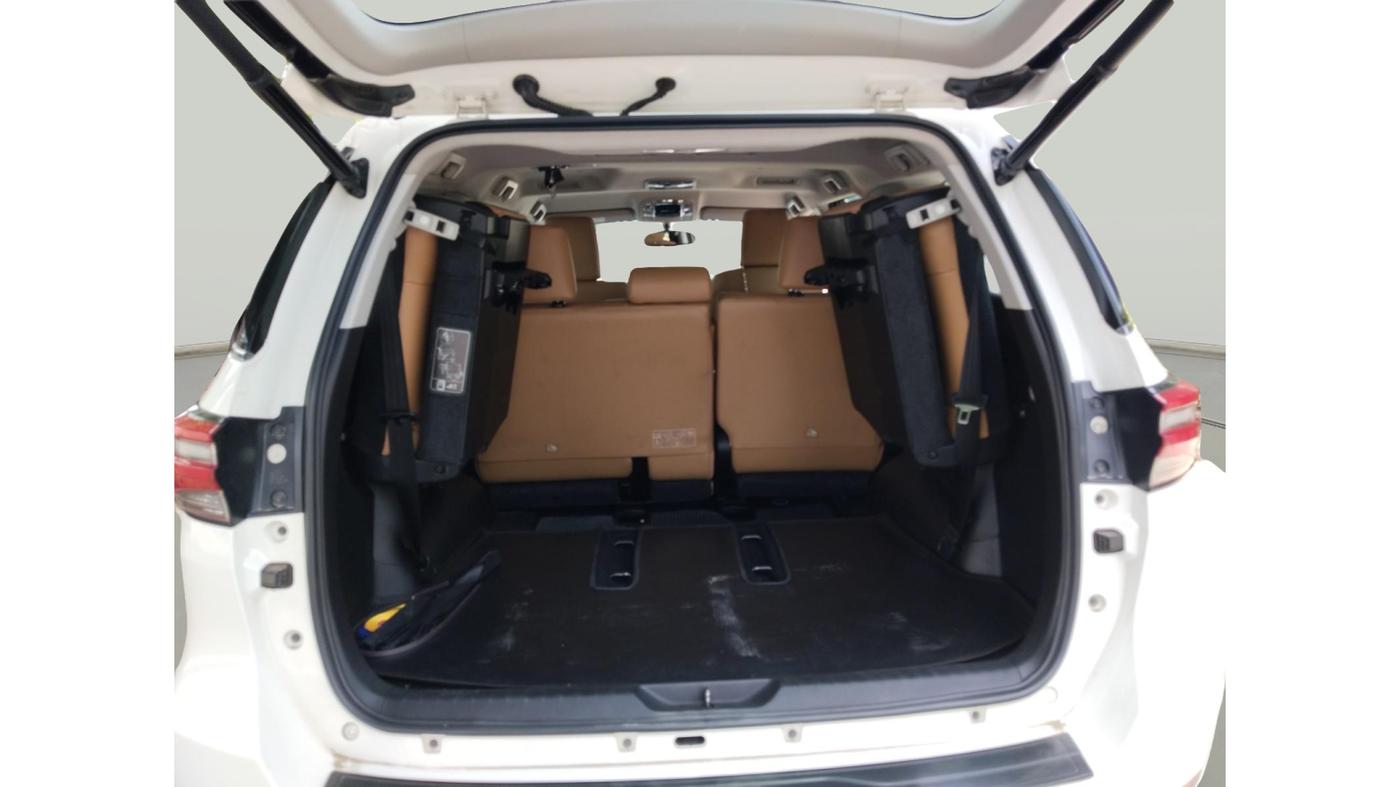 2023 Toyota Fortuner 4X2 AT 2.8 DIESEL, Diesel, Automatic, 38,121 km, exterior