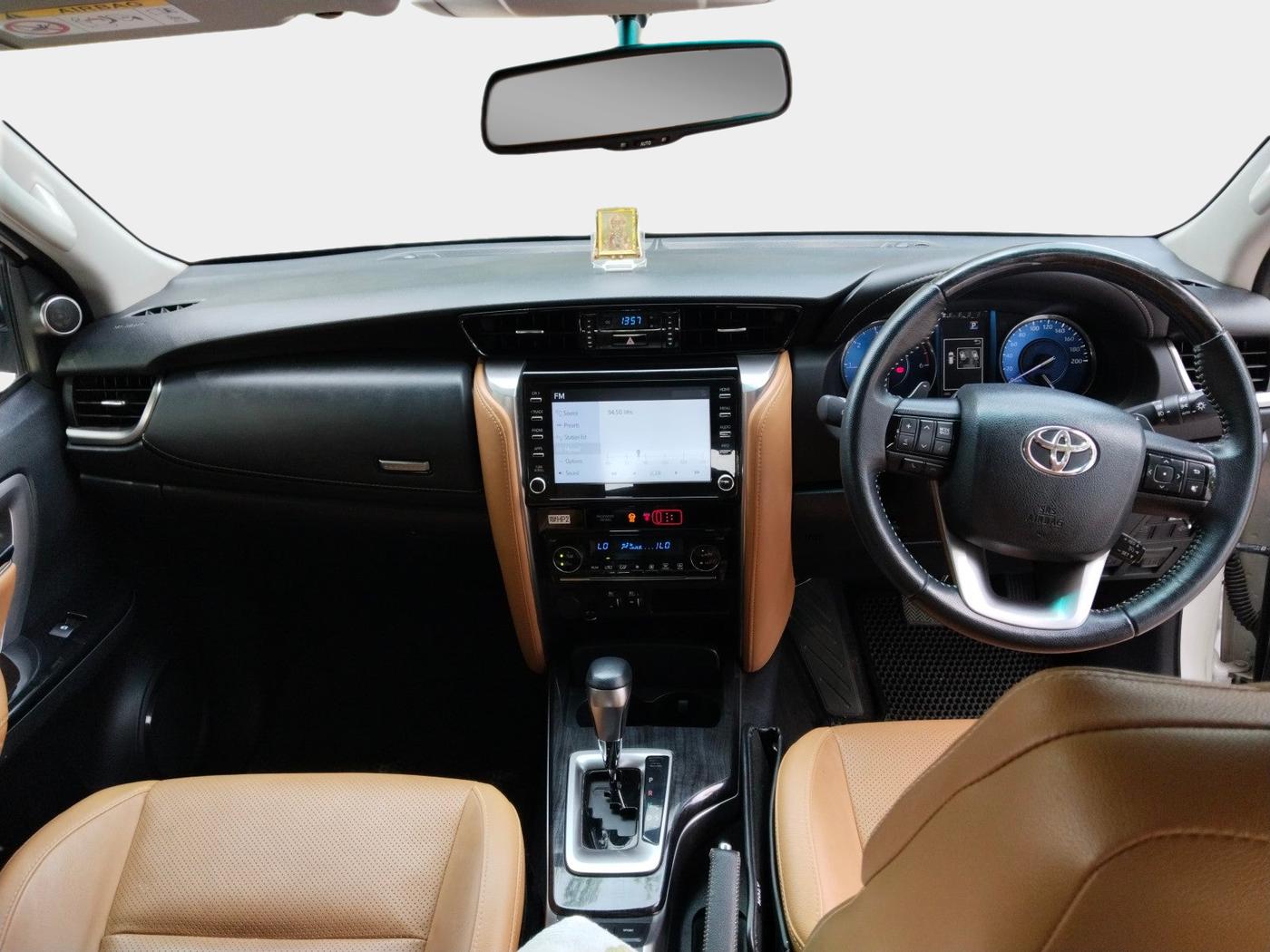 2023 Toyota Fortuner 4X2 AT 2.8 DIESEL, Diesel, Automatic, 38,121 km, interior