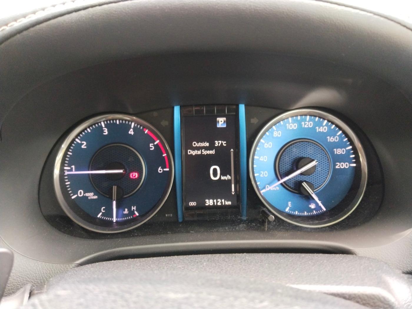 2023 Toyota Fortuner 4X2 AT 2.8 DIESEL, Diesel, Automatic, 38,121 km, interior