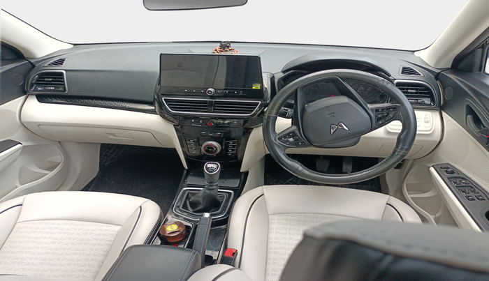 2024 Mahindra XUV 3XO MX3 Pro 1.2 L TCMPFi, Petrol, Manual, 14,468 km, interior