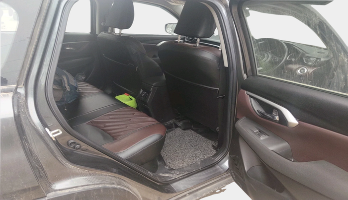 2024 Maruti Grand Vitara DELTA SMART HYBRID, Petrol, Manual, 15,280 km, interior