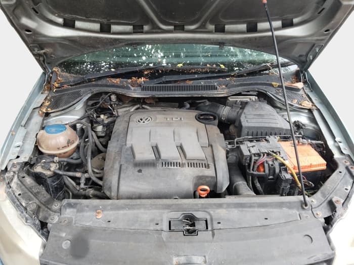 2012 Volkswagen Polo COMFORTLINE 1.2L, Diesel, Manual, 1,48,685 km, exterior