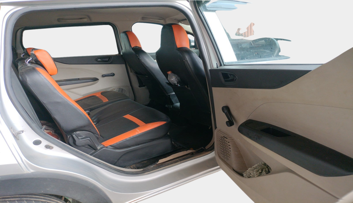 2020 Renault TRIBER RXL MT, Petrol, Manual, 89,593 km, interior