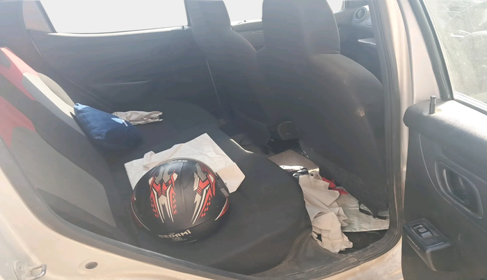 2017 Renault Kwid RXT 0.8, Petrol, Manual, 1,00,180 km, interior