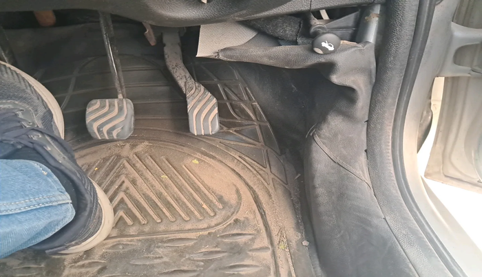 2017 Renault Kwid RXT 0.8, Petrol, Manual, 1,00,180 km, interior