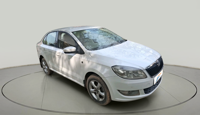 2013 Skoda Rapid ELEGANCE 1.6 TDI CR MT, Diesel, Manual, 1,15,361 km, exterior