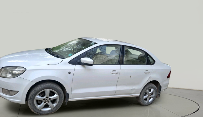2013 Skoda Rapid ELEGANCE 1.6 TDI CR MT, Diesel, Manual, 1,15,361 km, exterior
