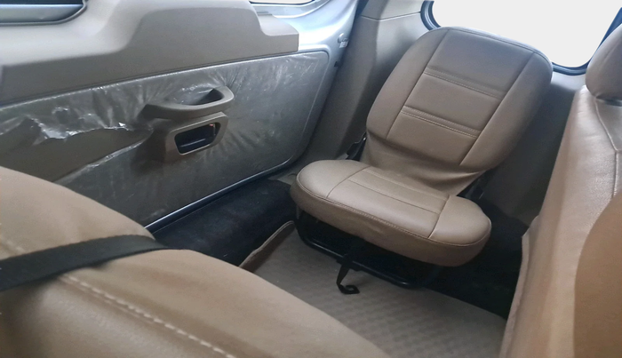 2021 Mahindra BOLERO NEO N 10, Diesel, Manual, 64,818 km, interior