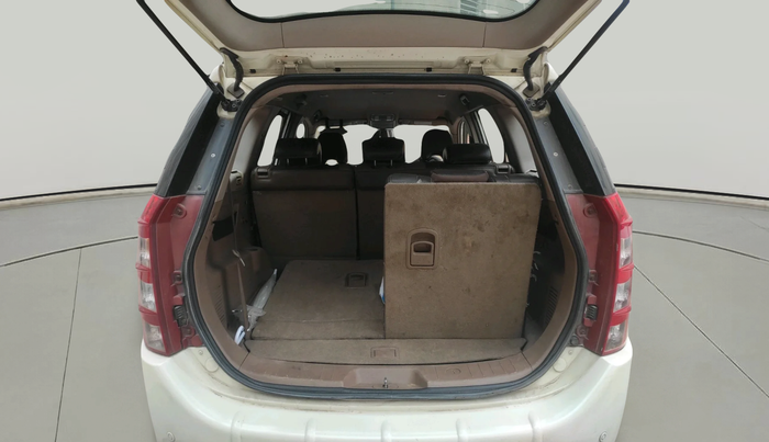 2013 Mahindra XUV500 W8, Diesel, Manual, 1,43,675 km, exterior