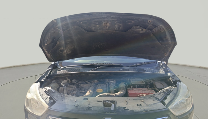 2015 Renault Lodgy 110 PS RXL 8STR, Diesel, Manual, 64,410 km, exterior