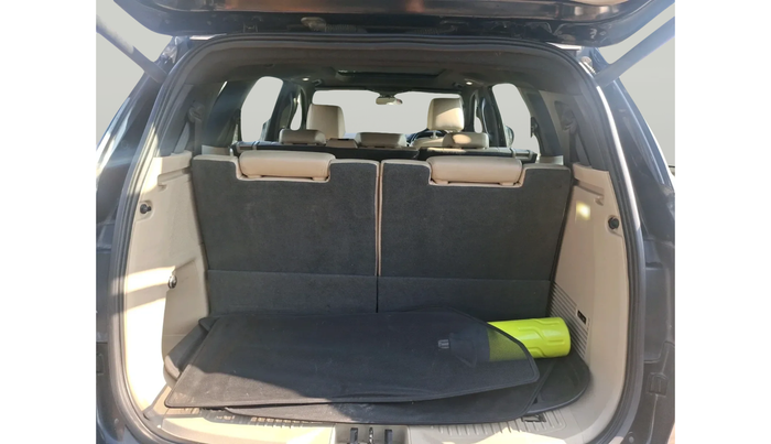 2017 Ford Endeavour TITANIUM 3.2 4X4 AT, Diesel, Automatic, 1,53,568 km, exterior